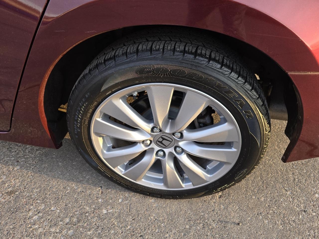 Honda Accord EX-L V6 Sedan AT 2012