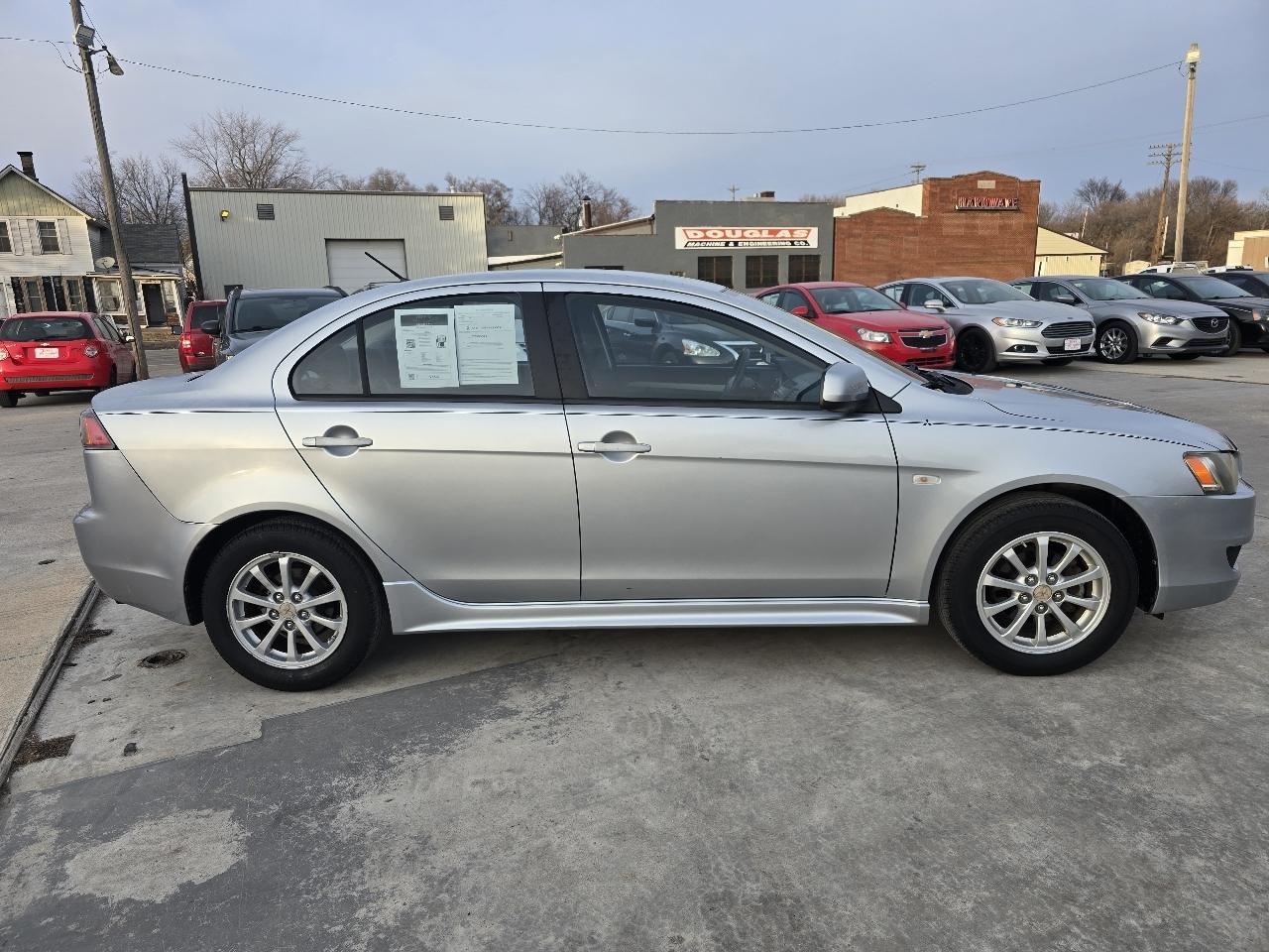 Mitsubishi Lancer ES 2010