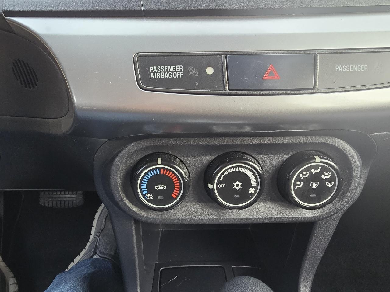 Mitsubishi Lancer ES 2010