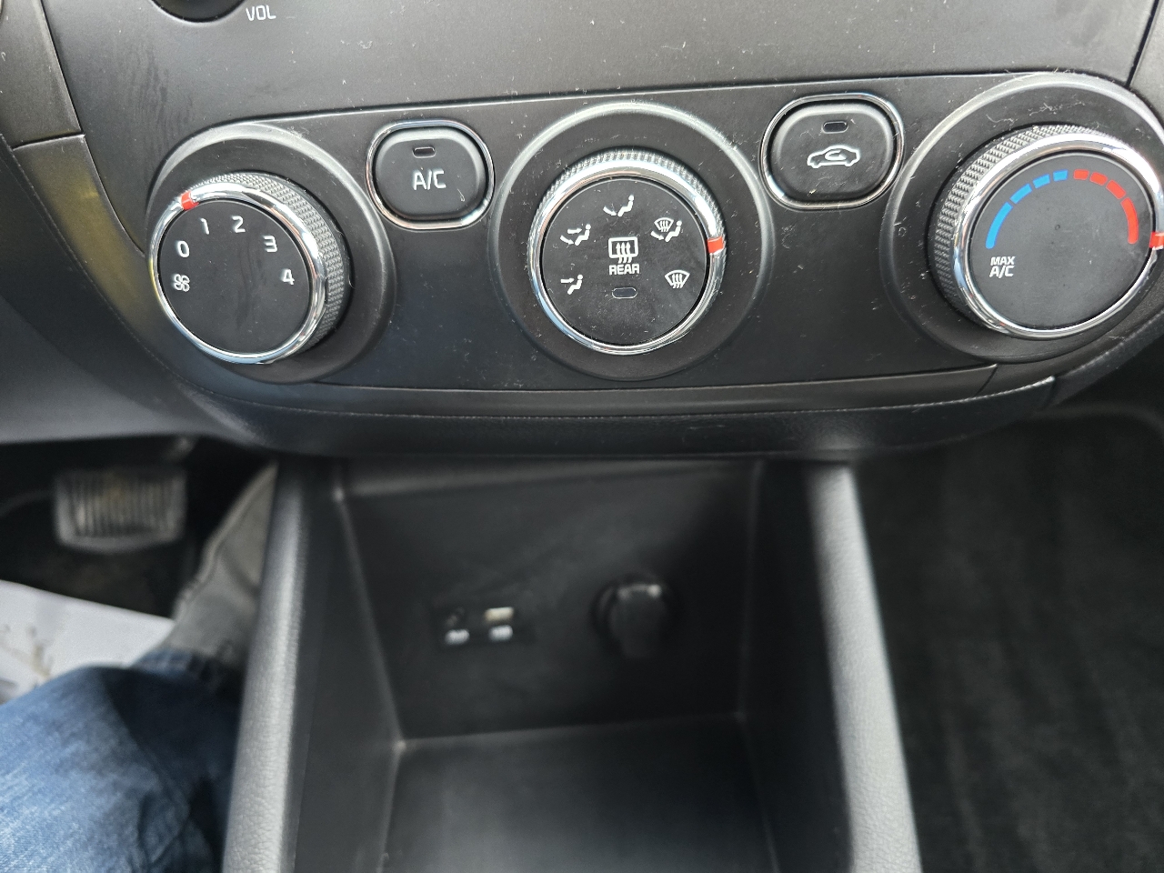 Kia Forte LX 6A 2017