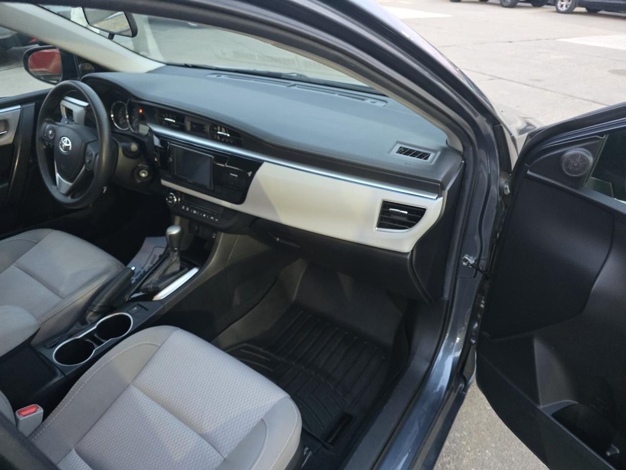 Toyota Corolla LE CVT 2015