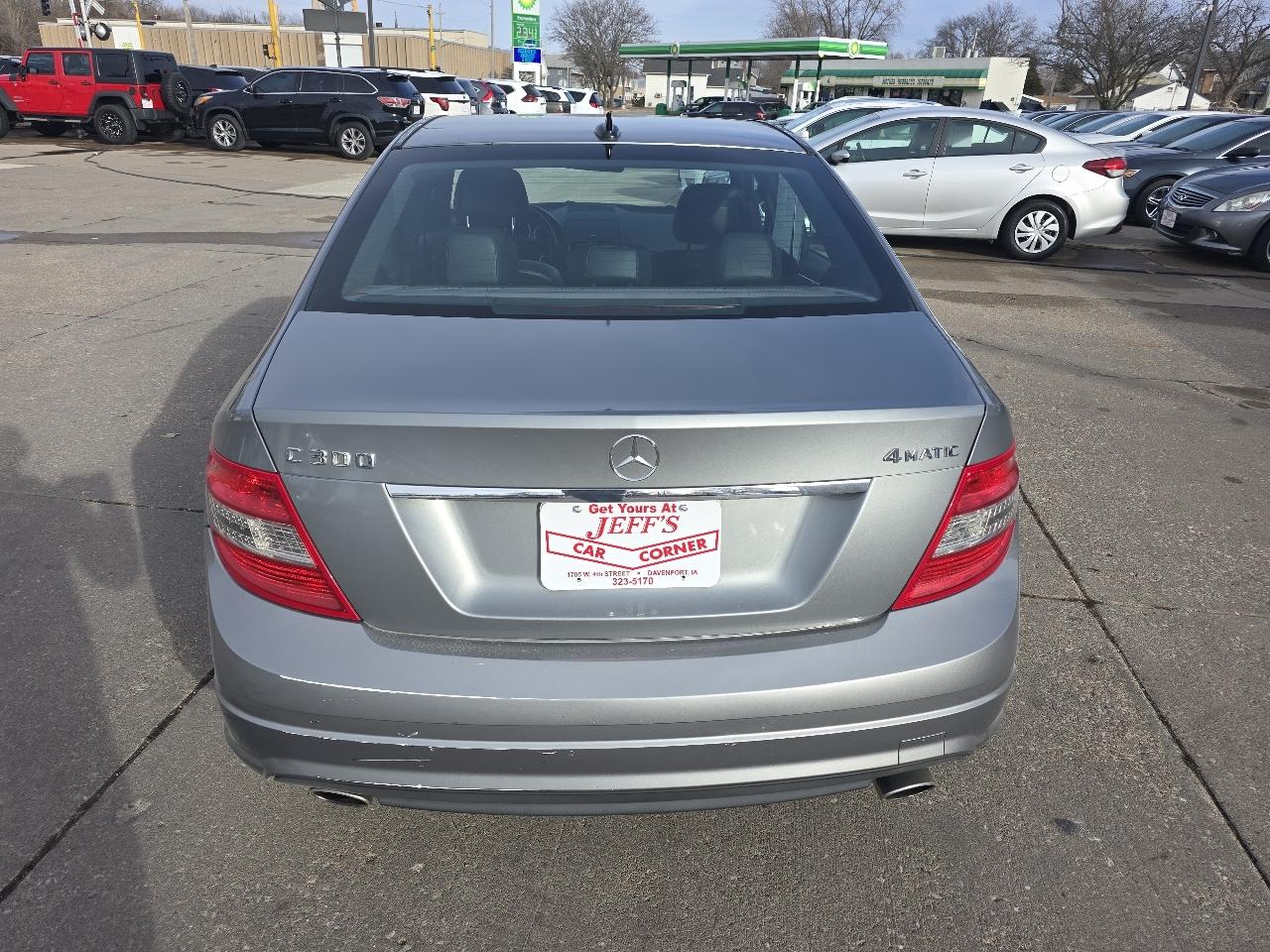 Mercedes-Benz C-Class C300 4MATIC Luxury Sedan 2010