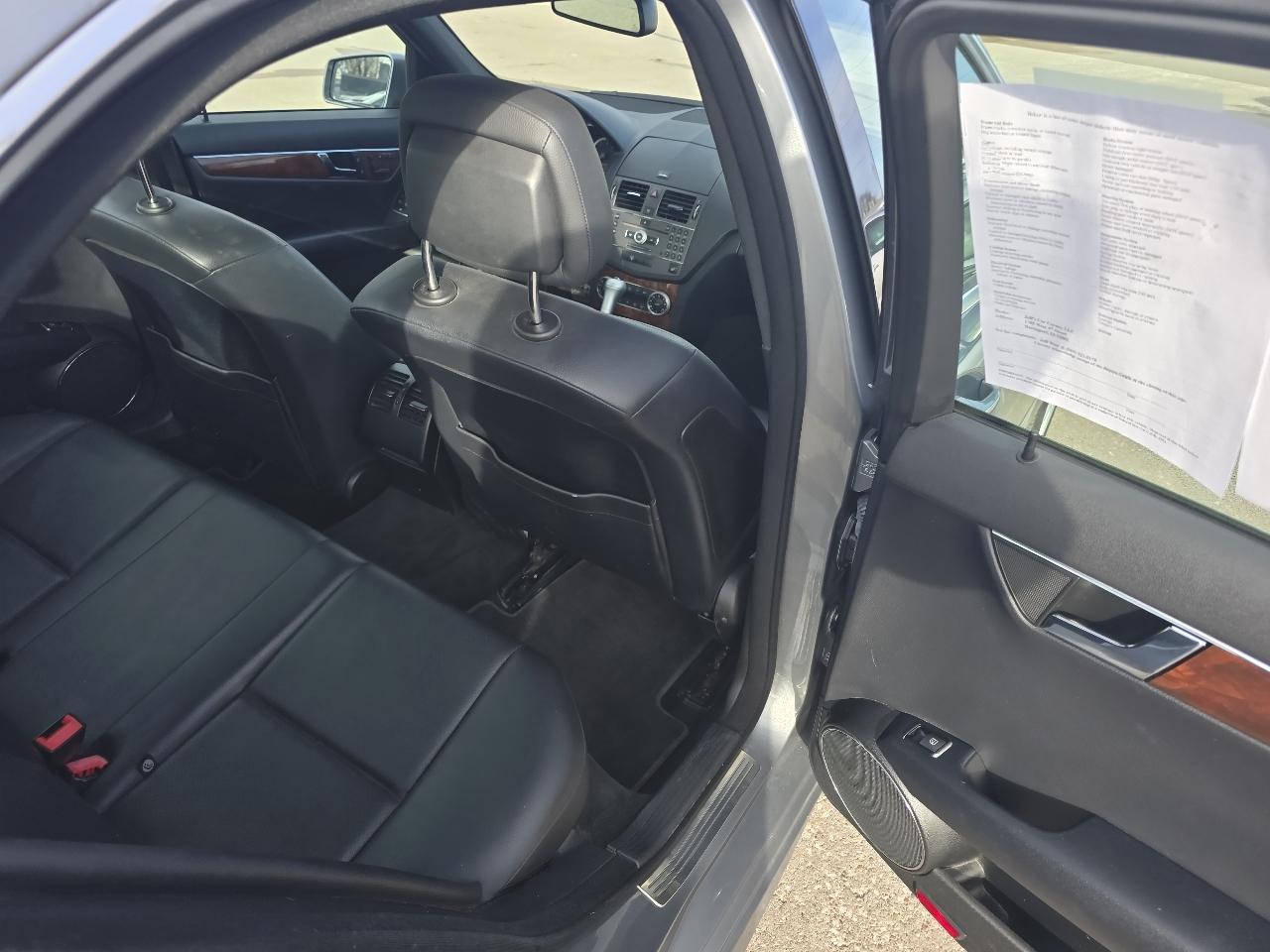 Mercedes-Benz C-Class C300 4MATIC Luxury Sedan 2010