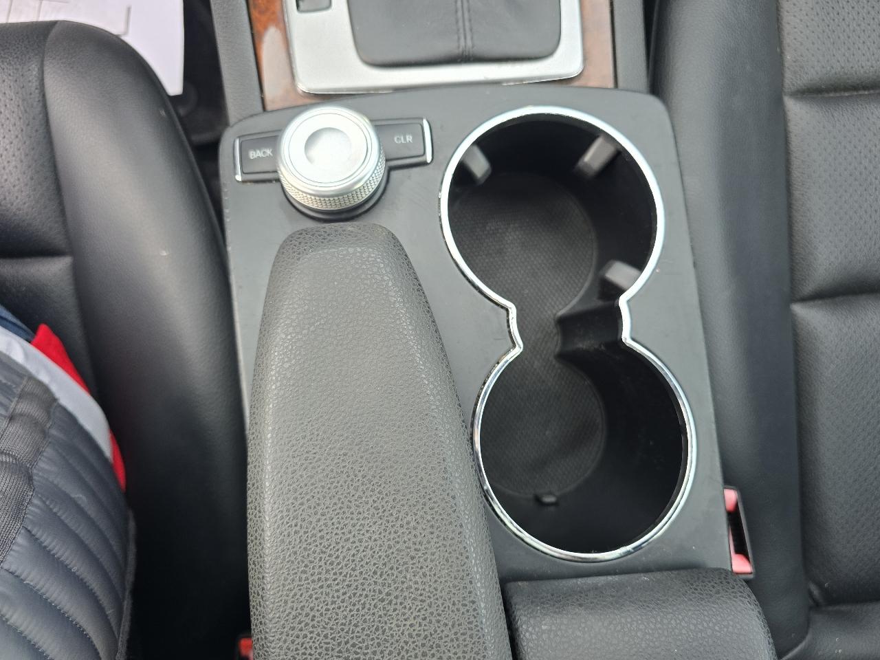 Mercedes-Benz C-Class C300 4MATIC Luxury Sedan 2010