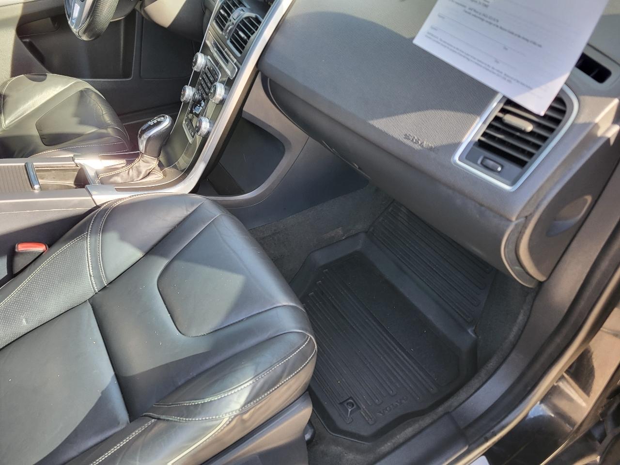 Volvo XC60 T6 R-Design Platinum AWD 2015