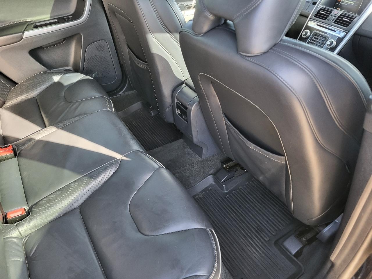 Volvo XC60 T6 R-Design Platinum AWD 2015