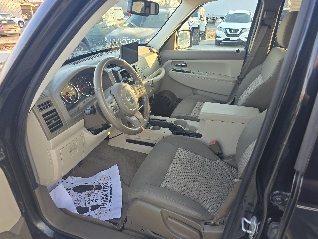 Jeep Liberty Sport 4WD 2012