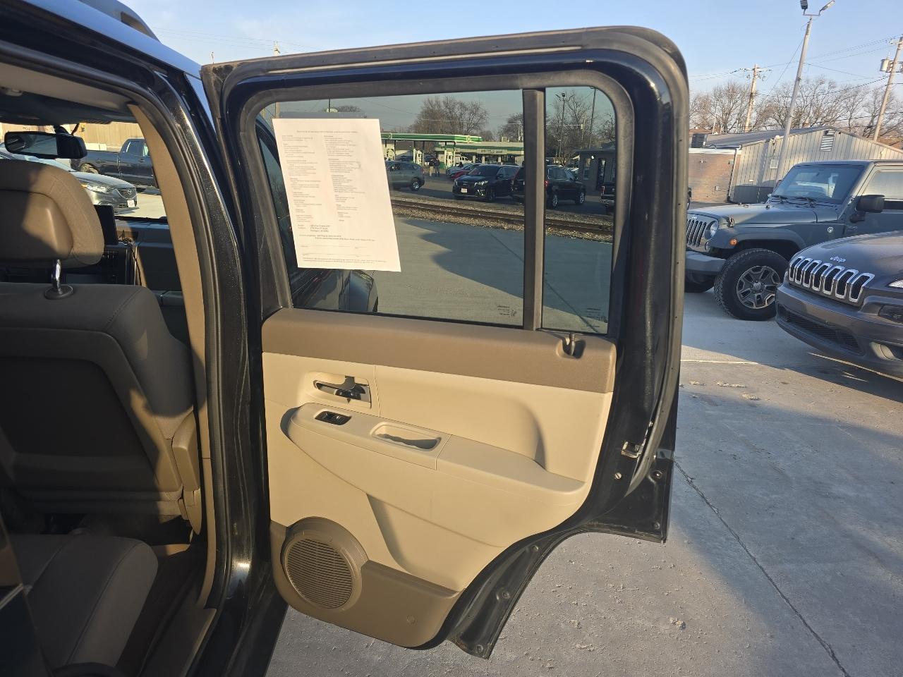 Jeep Liberty Sport 4WD 2012