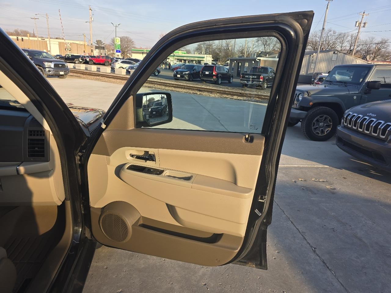 Jeep Liberty Sport 4WD 2012