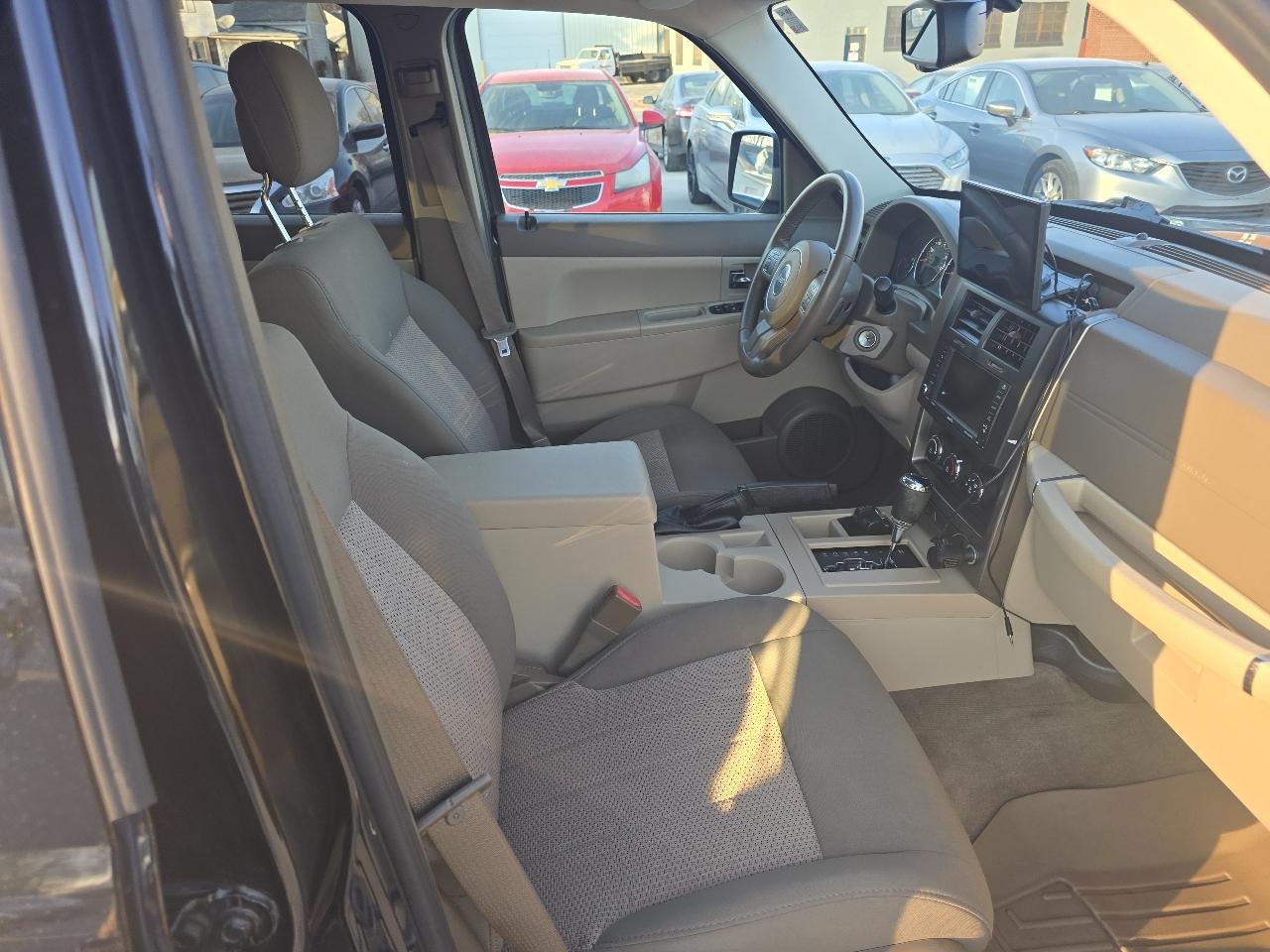 Jeep Liberty Sport 4WD 2012