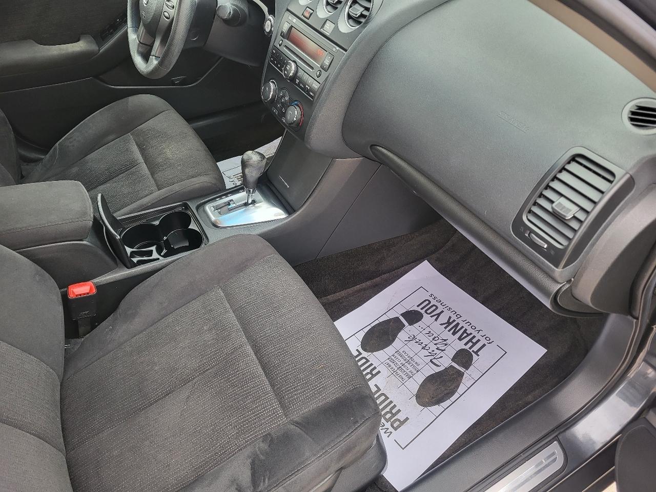 Nissan Altima 2.5 S 2010