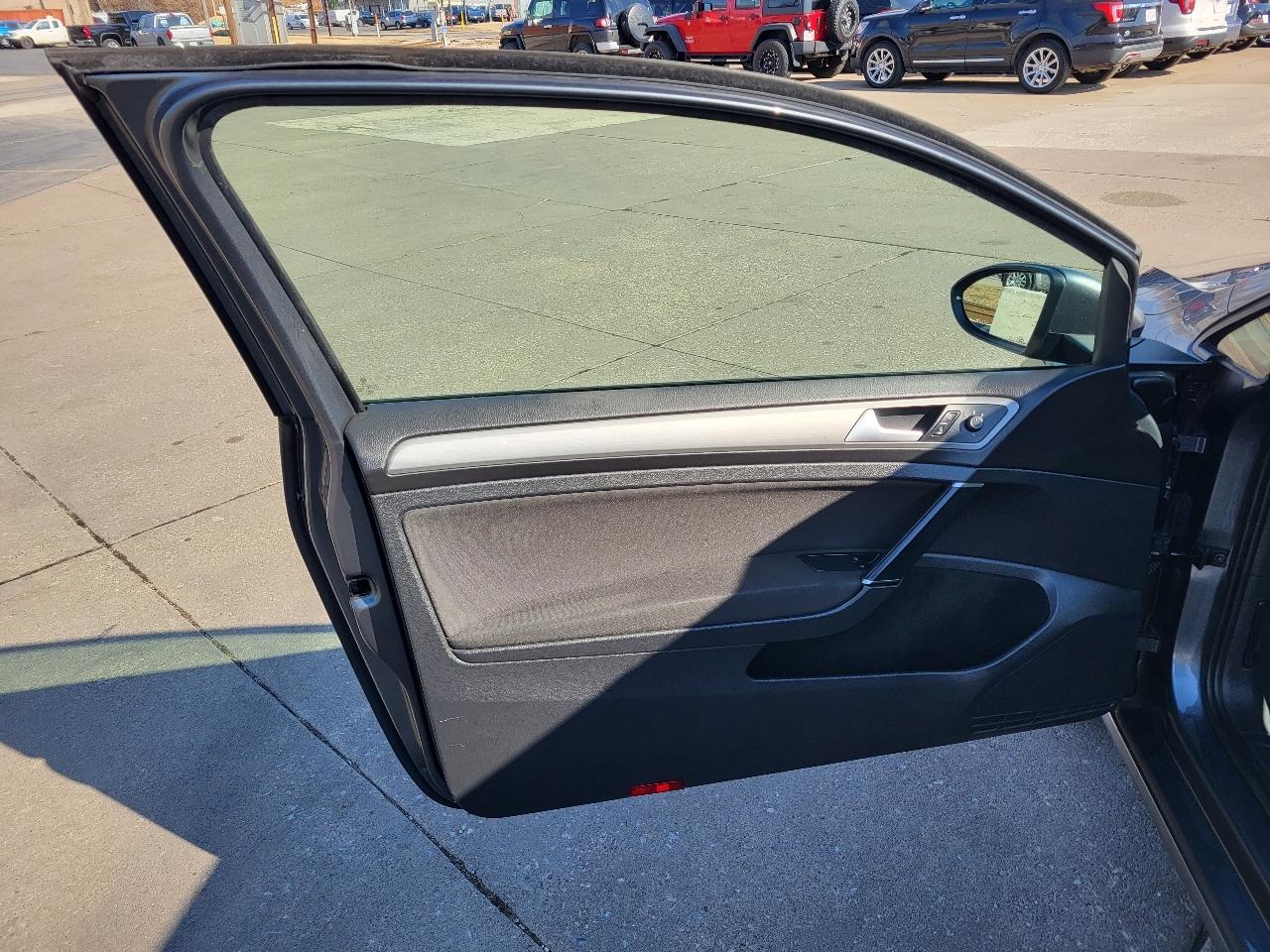 Volkswagen Golf TSI S 5M 2015