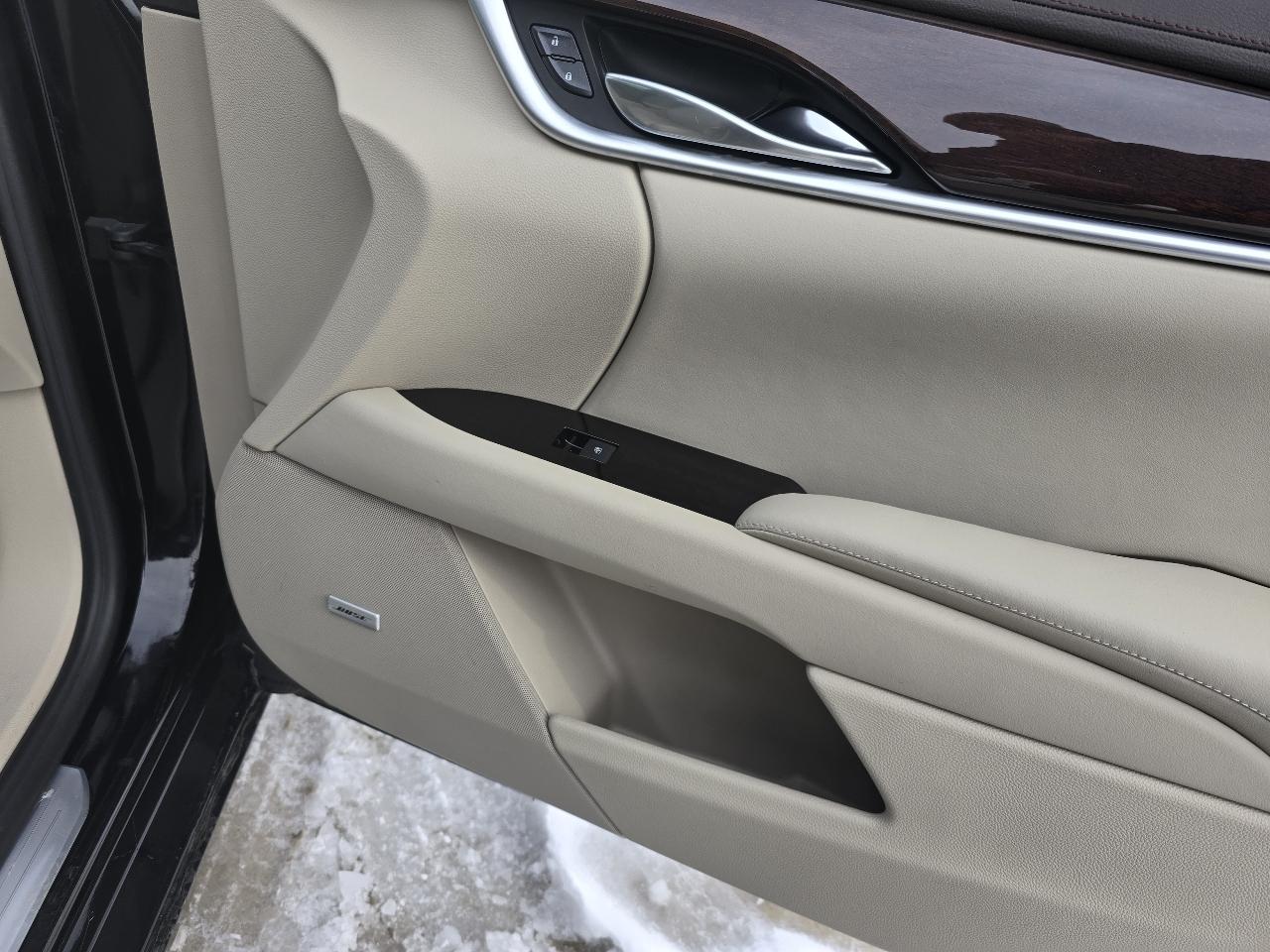 Cadillac XTS Premium AWD 2013