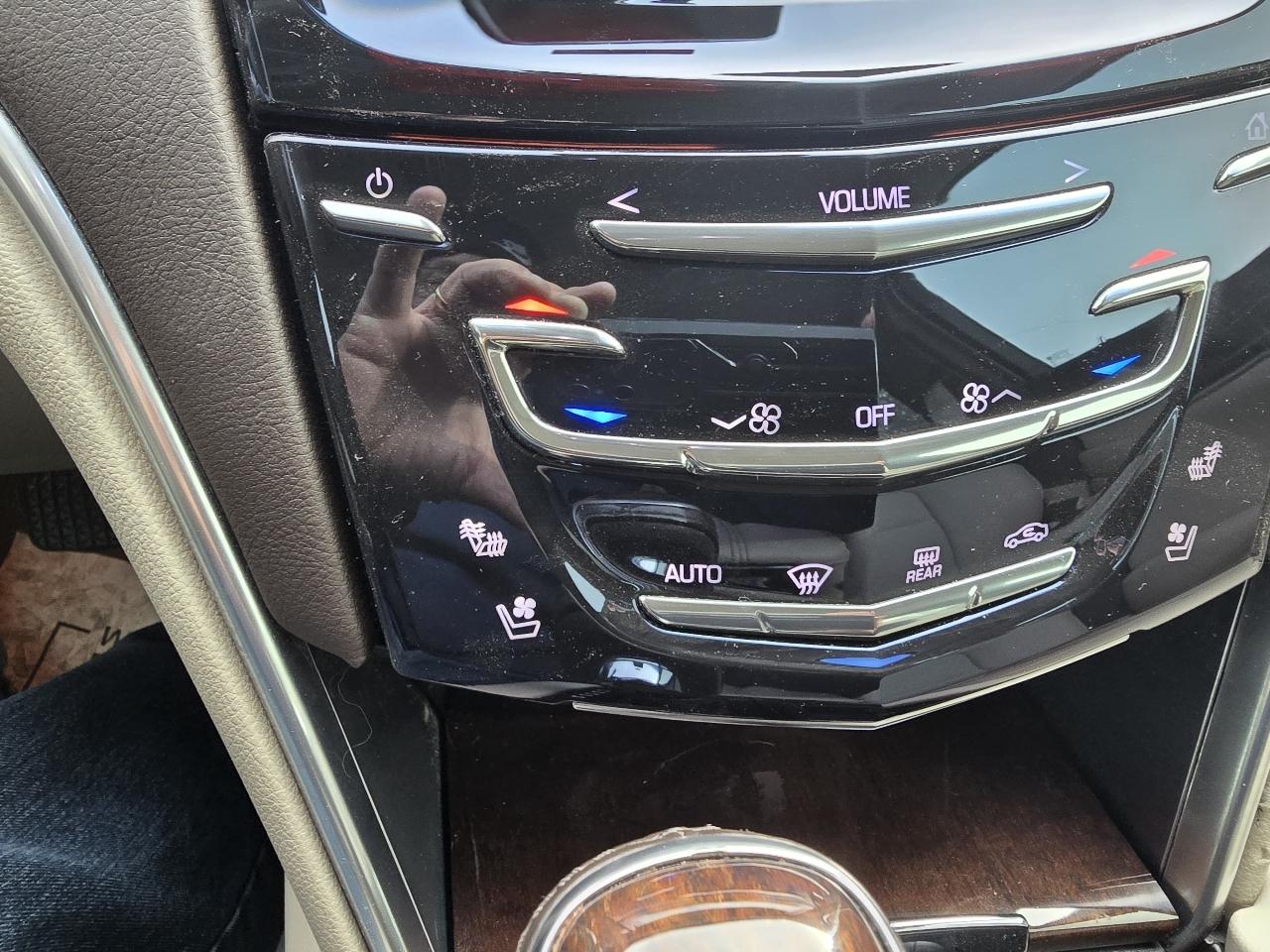 Cadillac XTS Premium AWD 2013