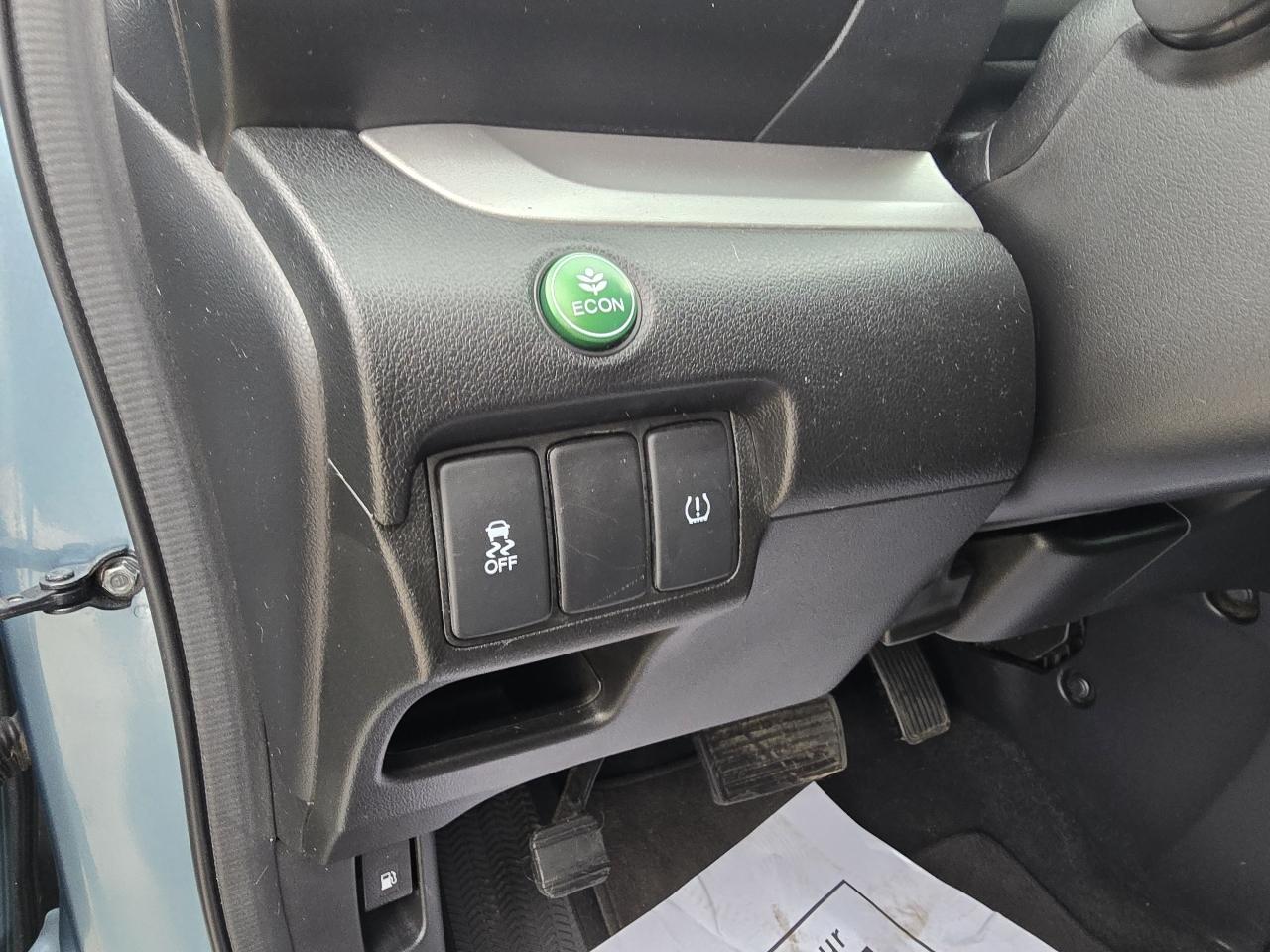 Honda CR-V LX 2WD 5-Speed AT 2014