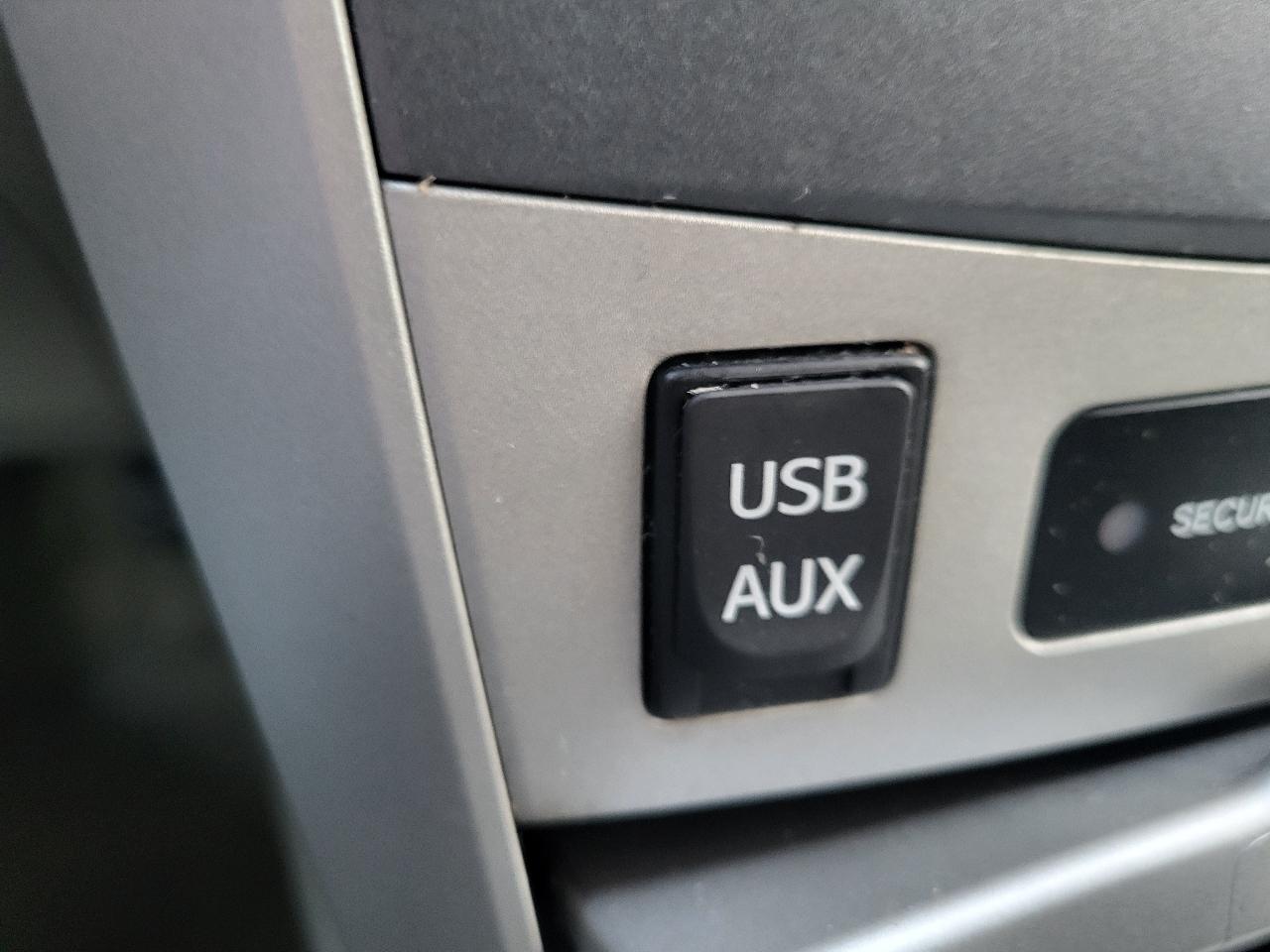 Toyota Corolla LE 4-Speed AT 2012