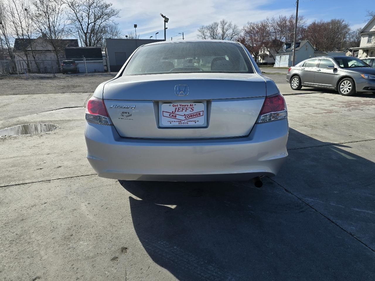 Honda Accord LX sedan AT 2010