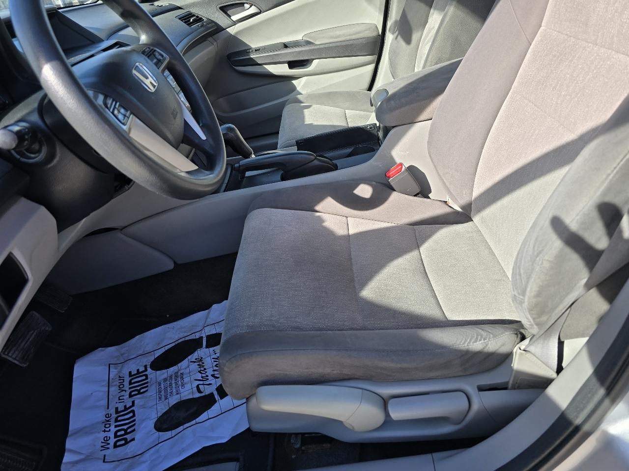 Honda Accord LX sedan AT 2010