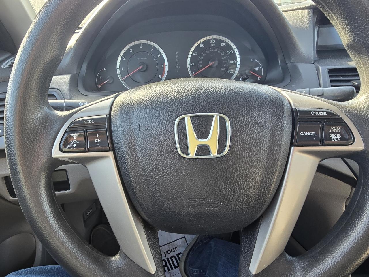 Honda Accord LX sedan AT 2010