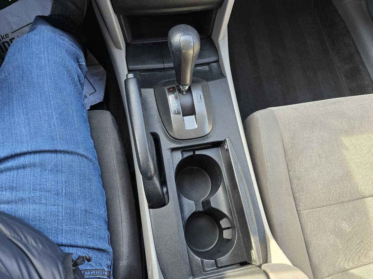 Honda Accord LX sedan AT 2010