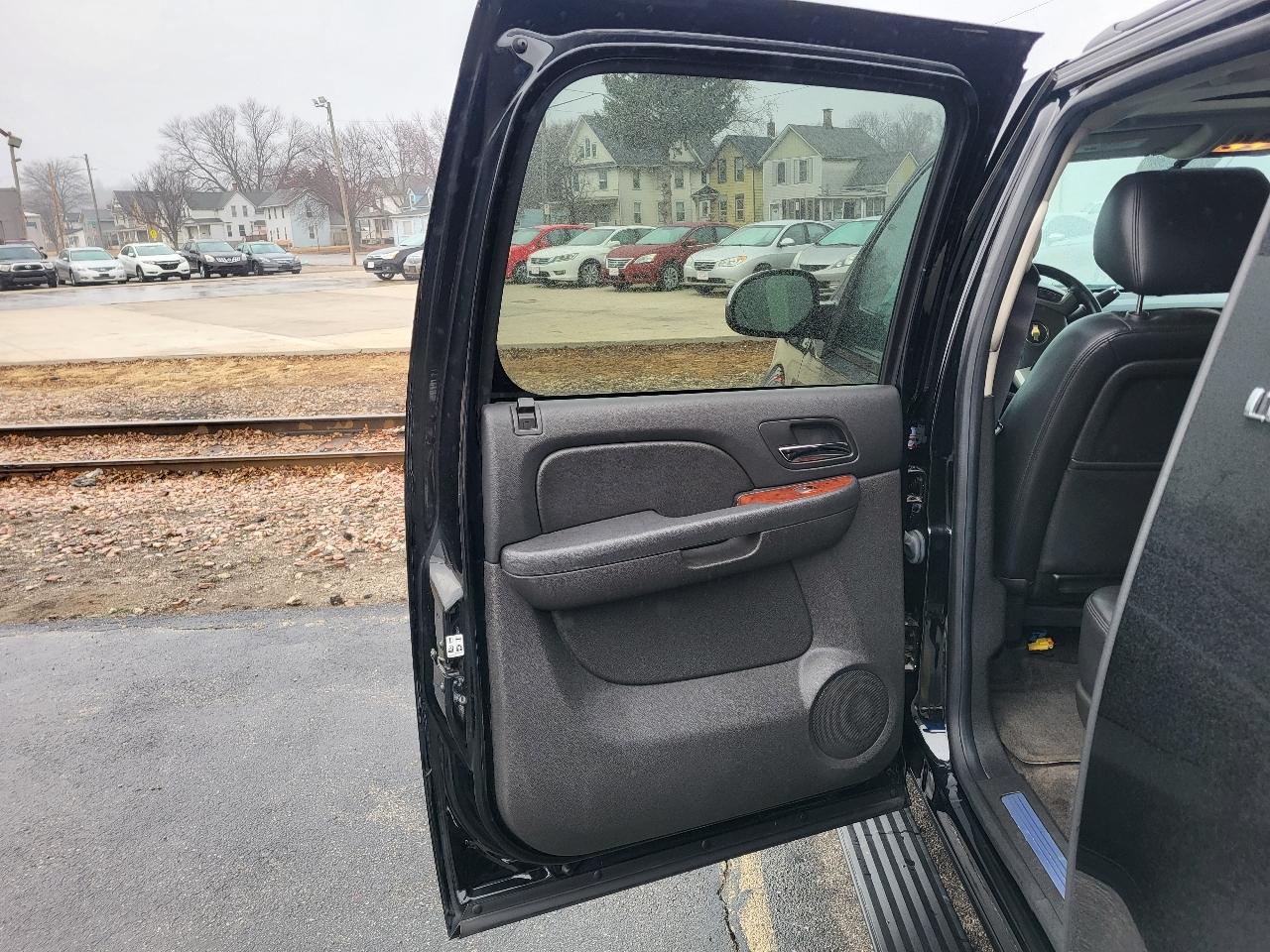 Chevrolet Suburban LTZ 1500 4WD 2014