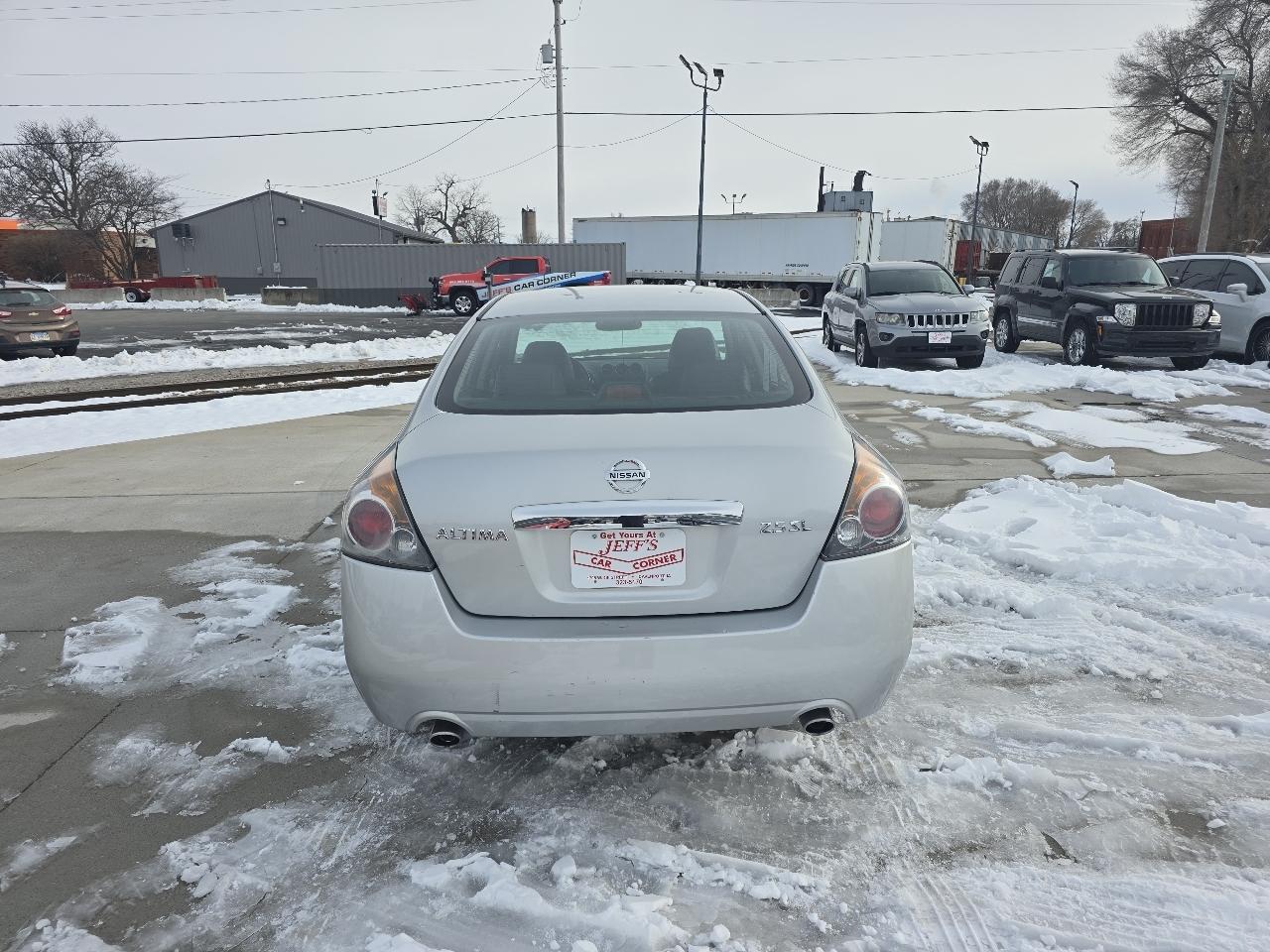 Nissan Altima 2.5 S 2011