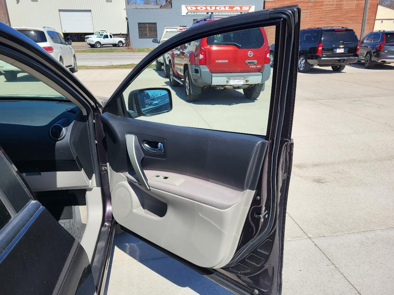 Nissan Rogue SV AWD 2013