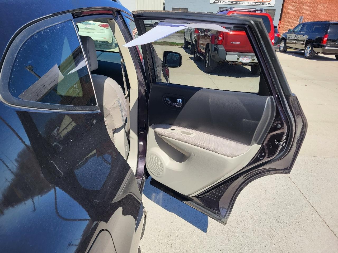 Nissan Rogue SV AWD 2013