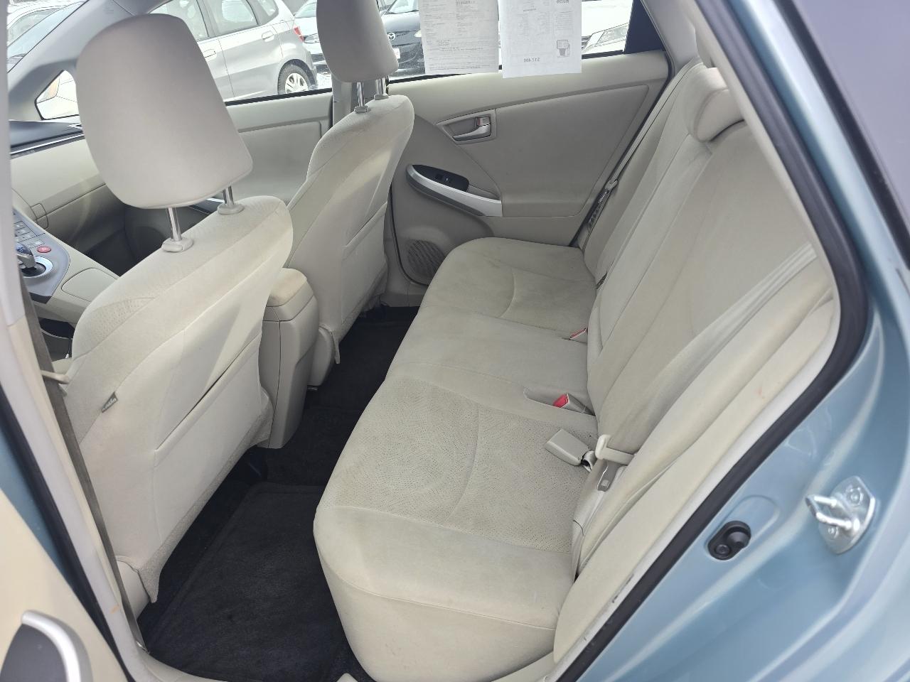 Toyota Prius Two 2015