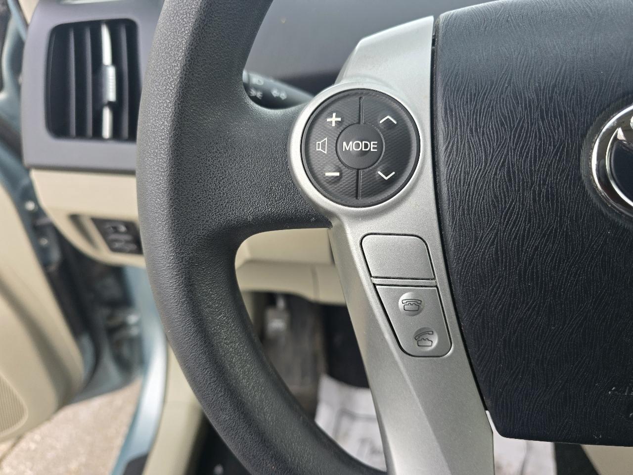 Toyota Prius Two 2015