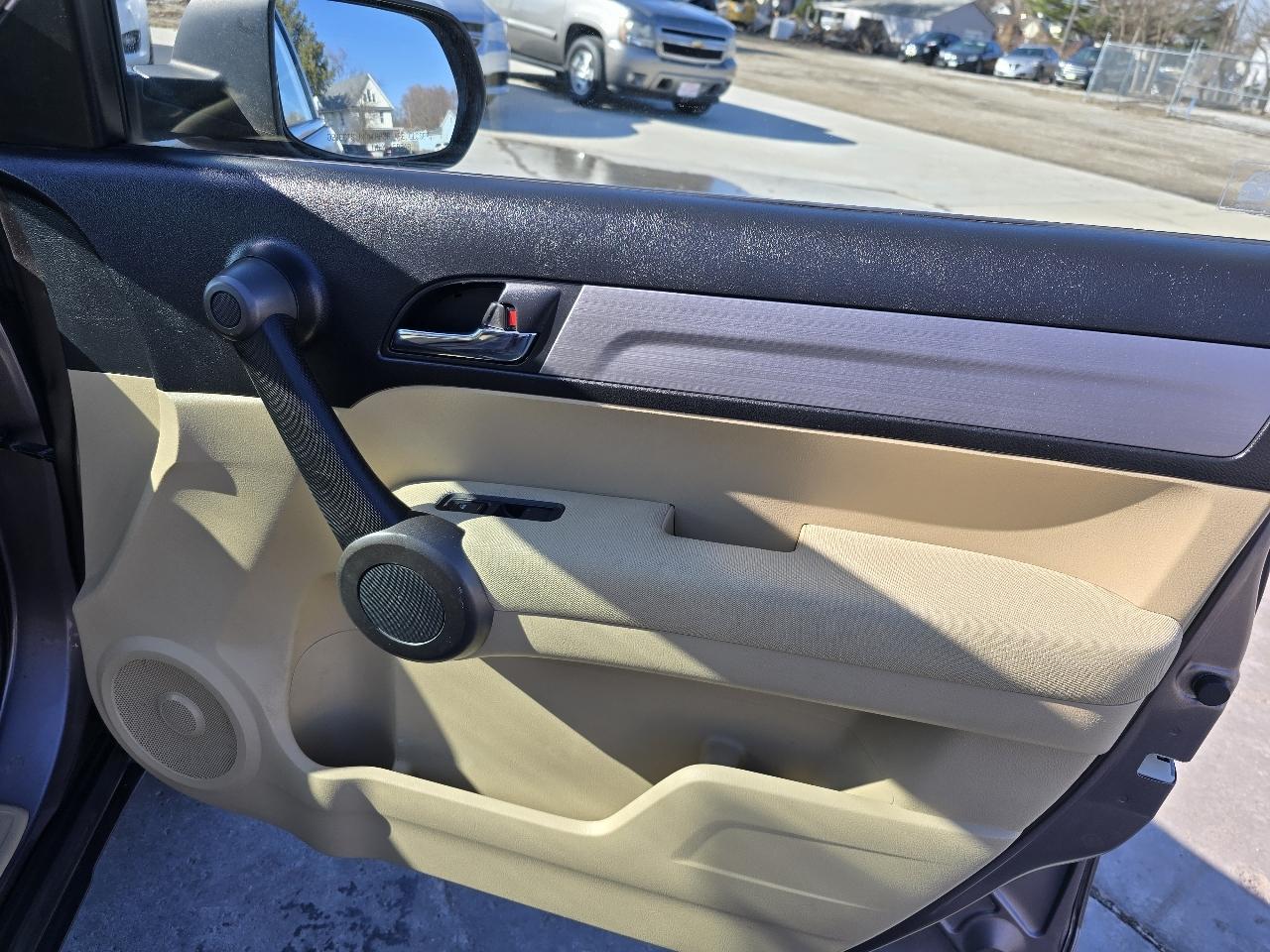 Honda CR-V LX 4WD 5-Speed AT 2011