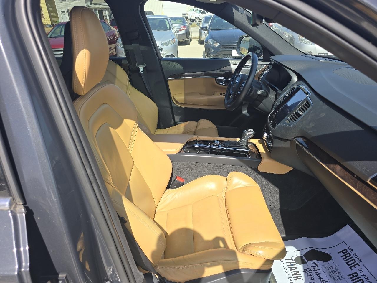 Volvo XC90 T6 Momentum AWD 2016