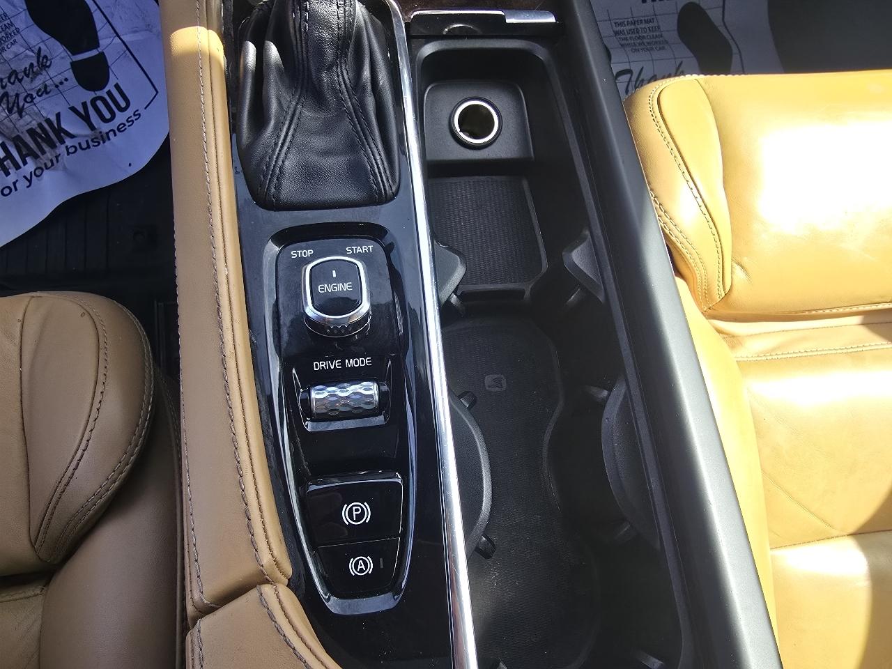 Volvo XC90 T6 Momentum AWD 2016