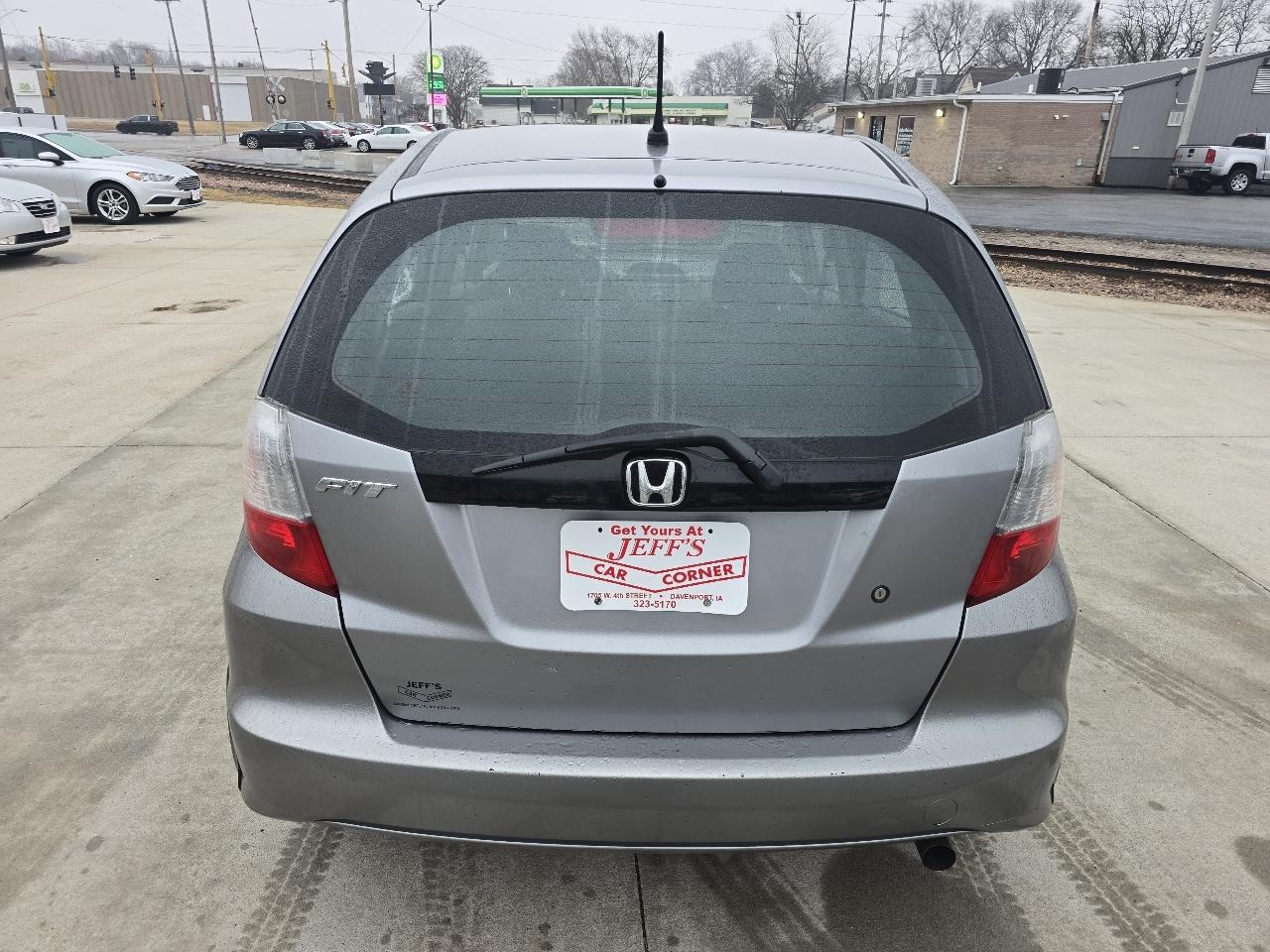 Honda Fit 5-Speed AT 2009