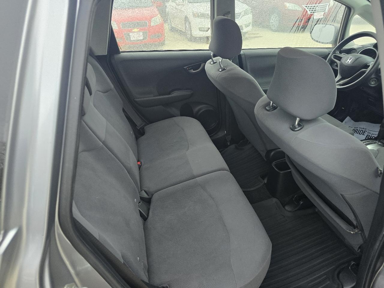 Honda Fit 5-Speed AT 2009