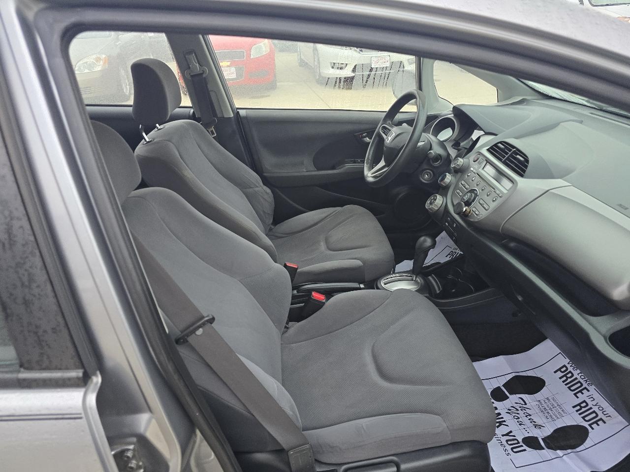 Honda Fit 5-Speed AT 2009