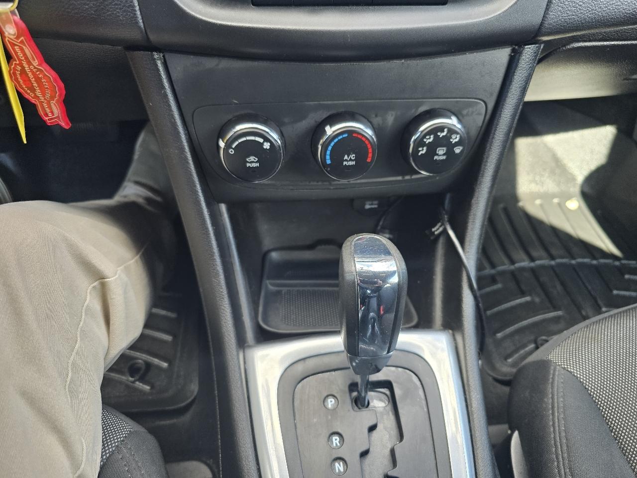 Dodge Avenger Base 2013