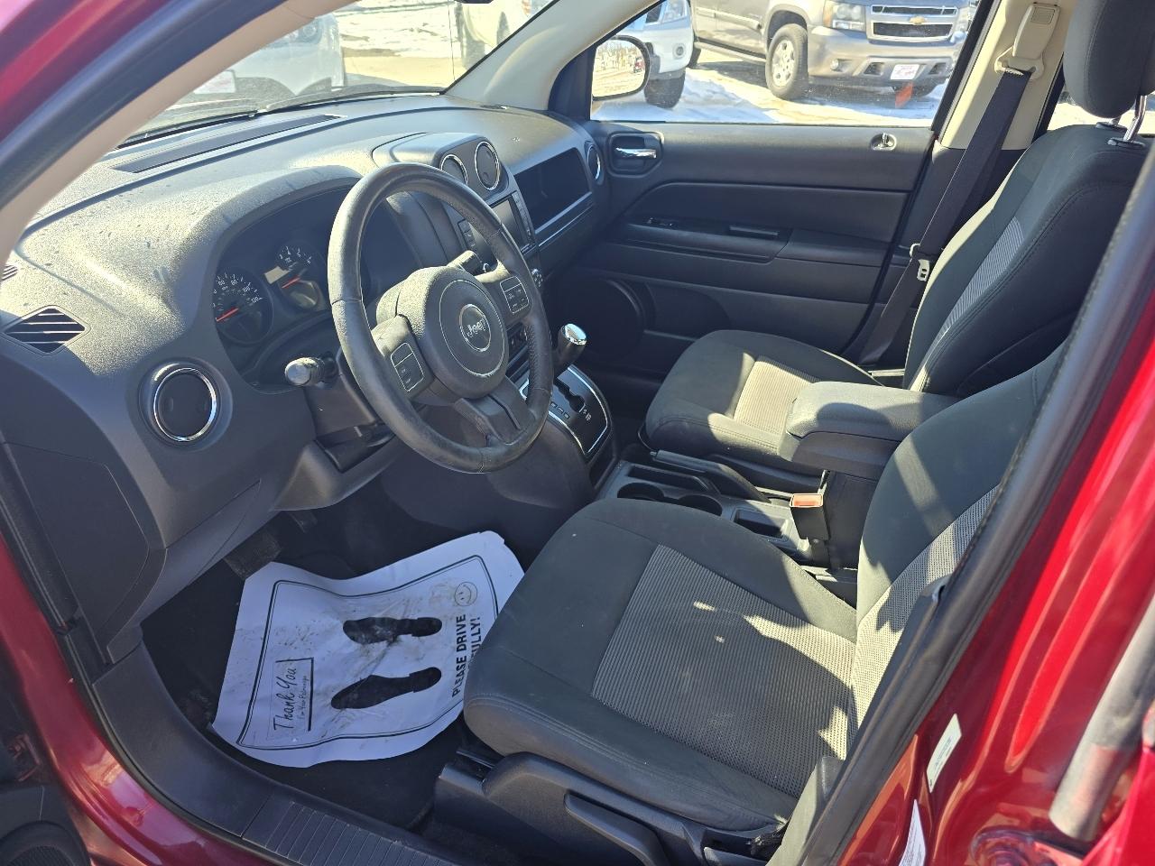 Jeep Compass Latitude FWD 2012