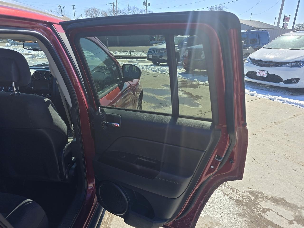 Jeep Compass Latitude FWD 2012