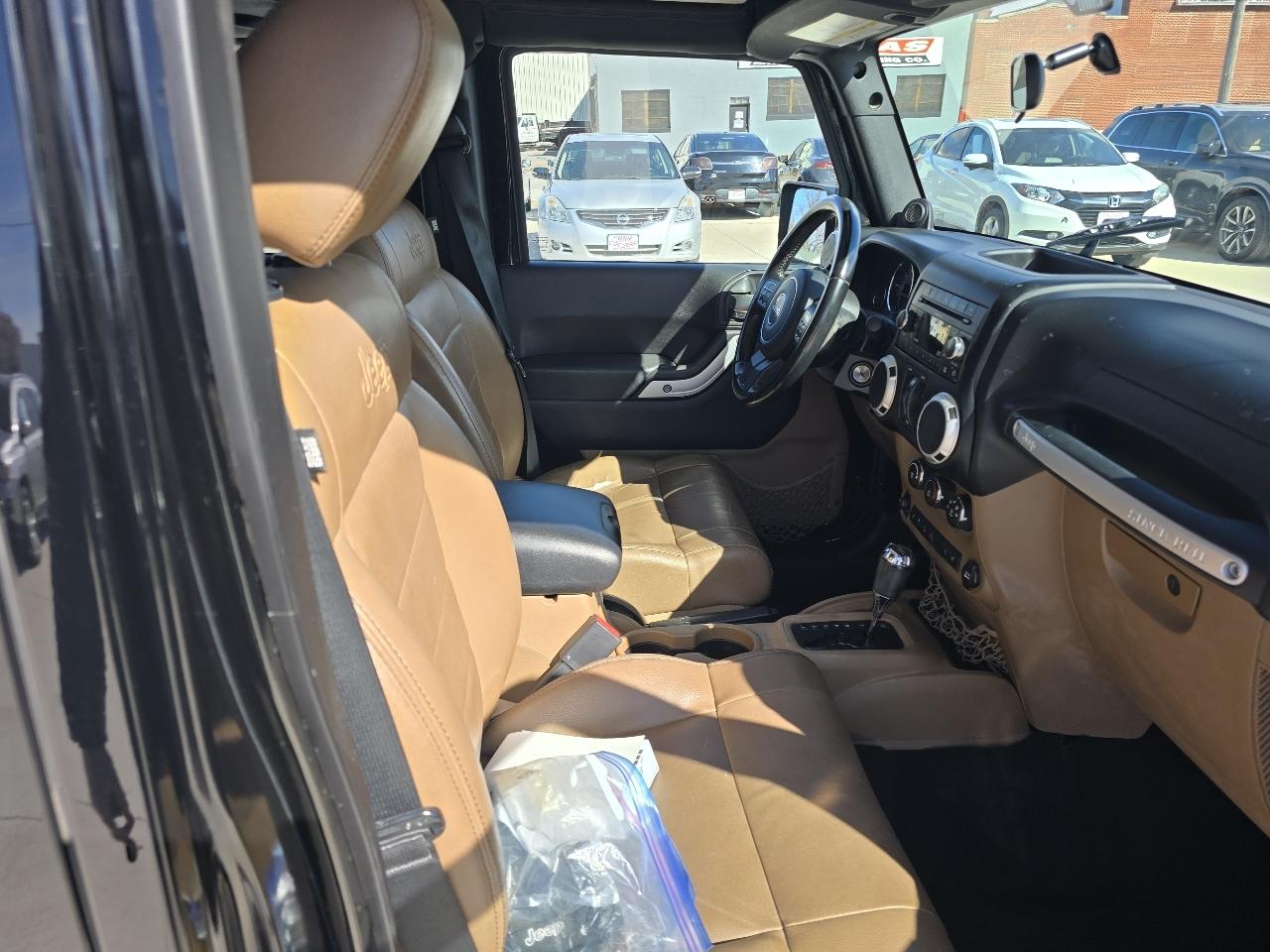 Jeep Wrangler Unlimited Sahara 4WD 2011