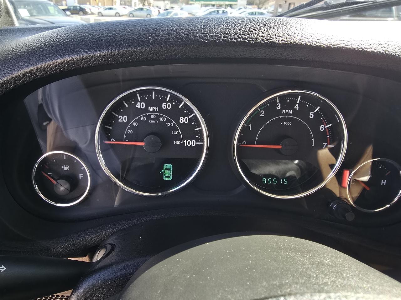 Jeep Wrangler Unlimited Sahara 4WD 2011