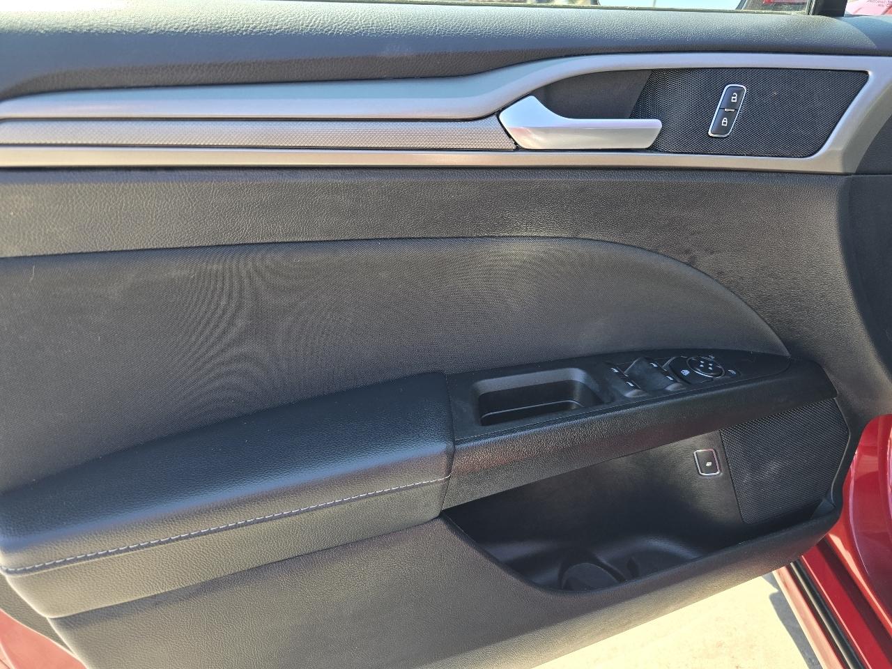 Ford Fusion Hybrid SE 2018