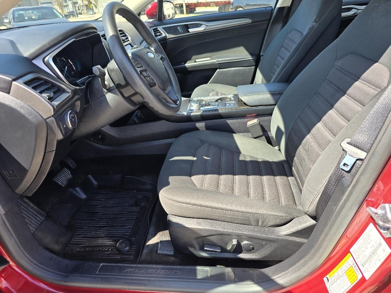 Ford Fusion Hybrid SE 2018