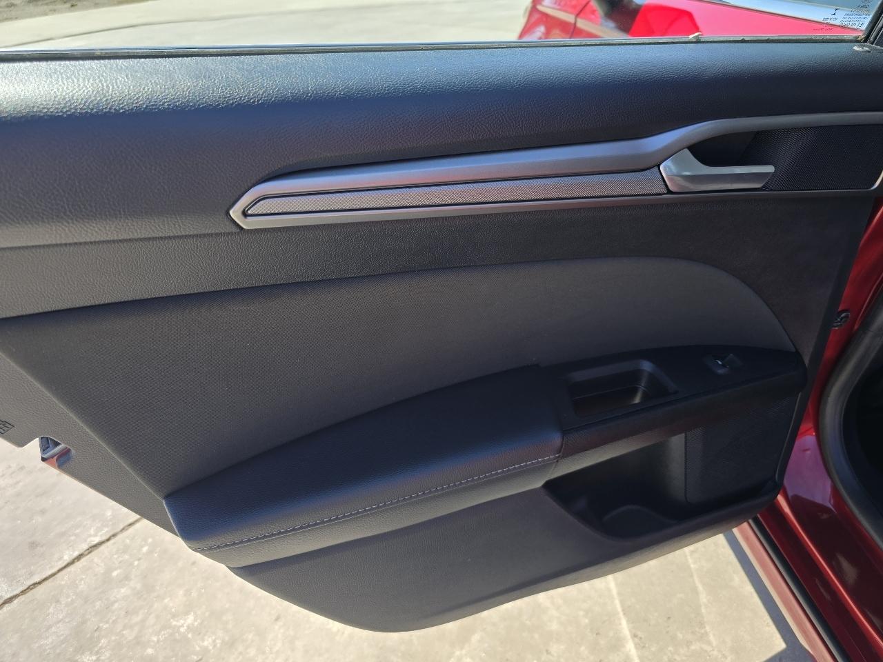 Ford Fusion Hybrid SE 2018