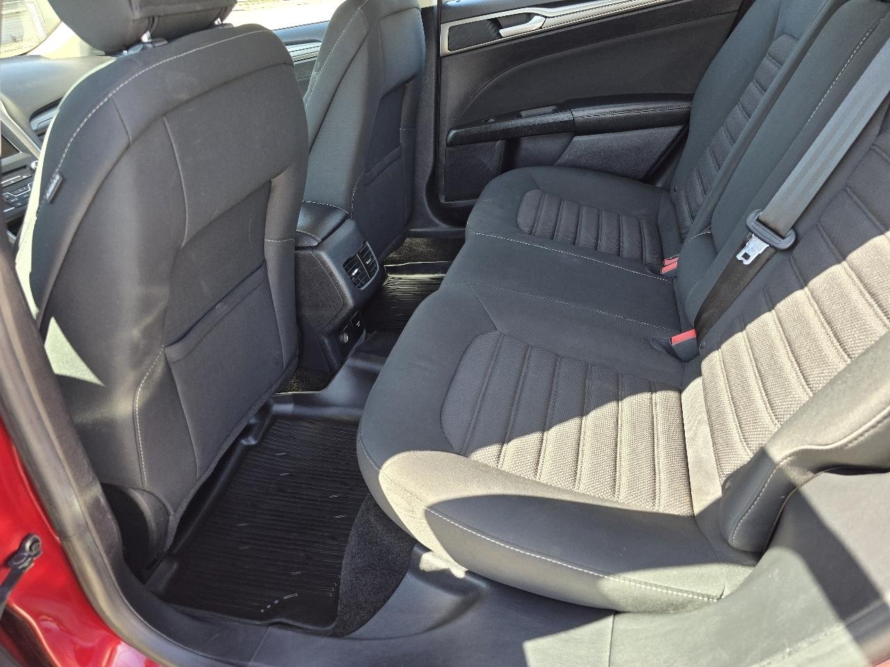 Ford Fusion Hybrid SE 2018