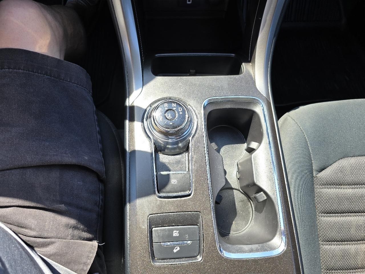 Ford Fusion Hybrid SE 2018