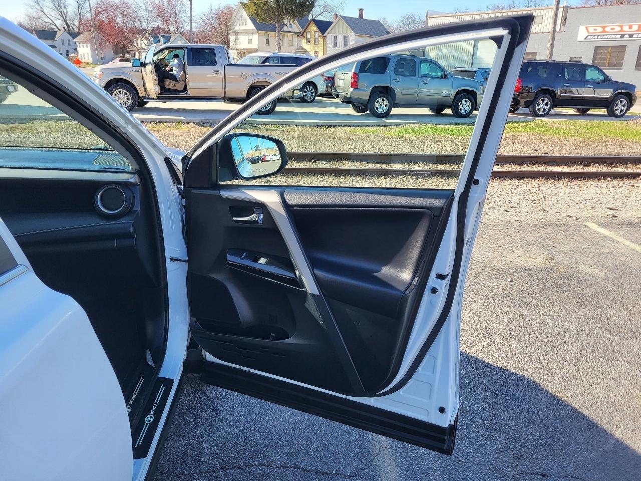 Toyota RAV4 Limited AWD 2016