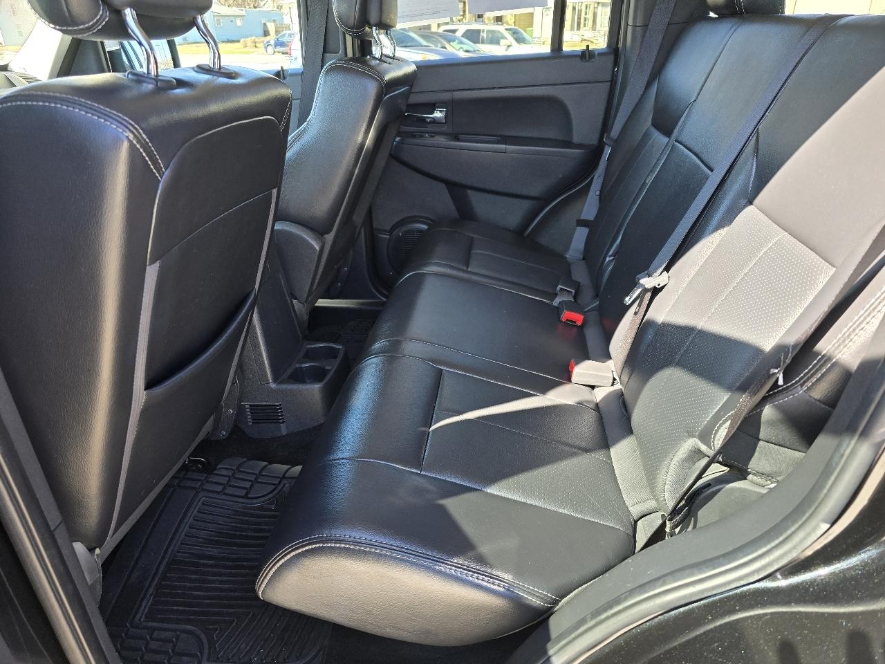 Jeep Liberty Sport 4WD 2012