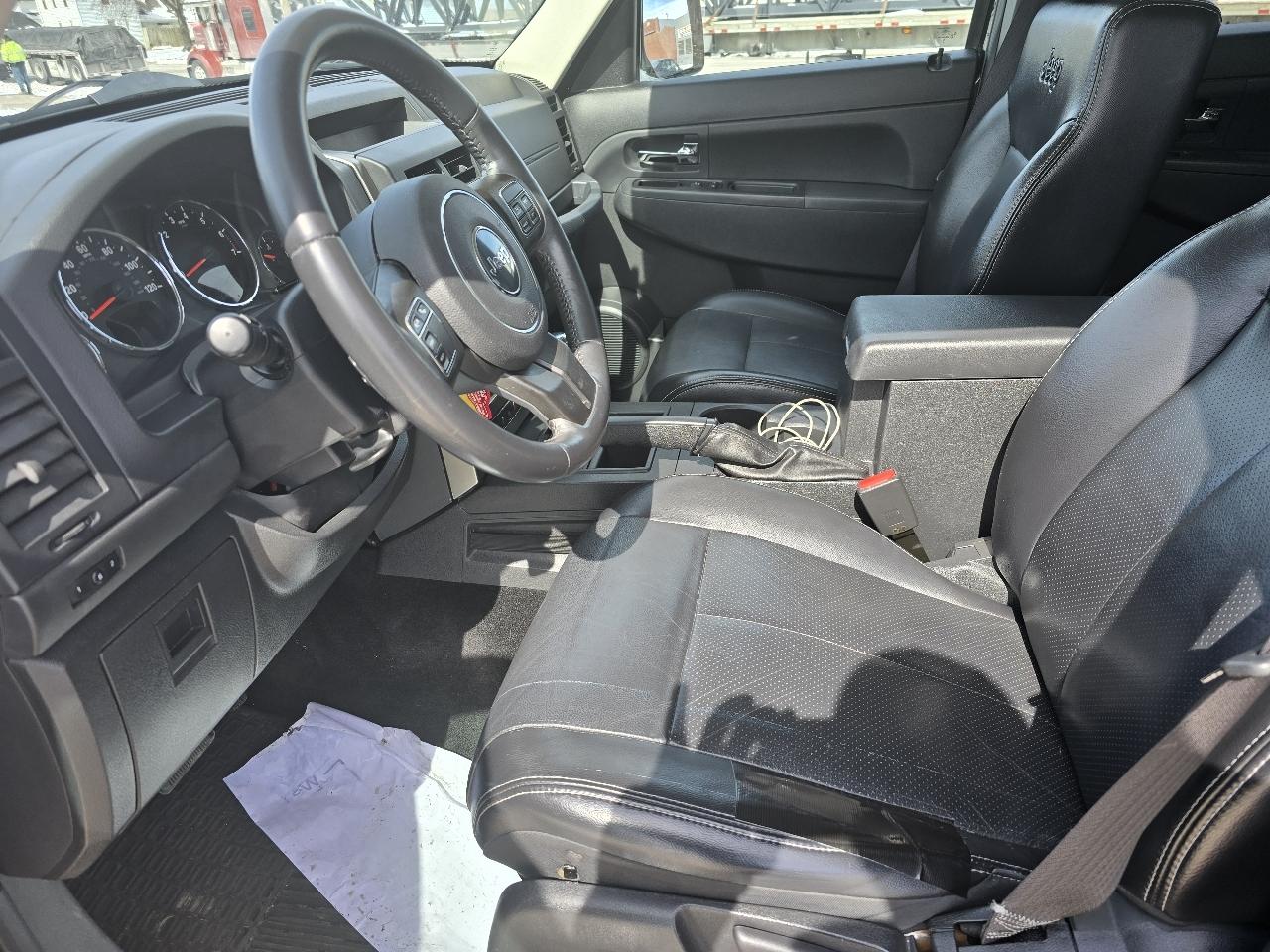 Jeep Liberty Sport 4WD 2012