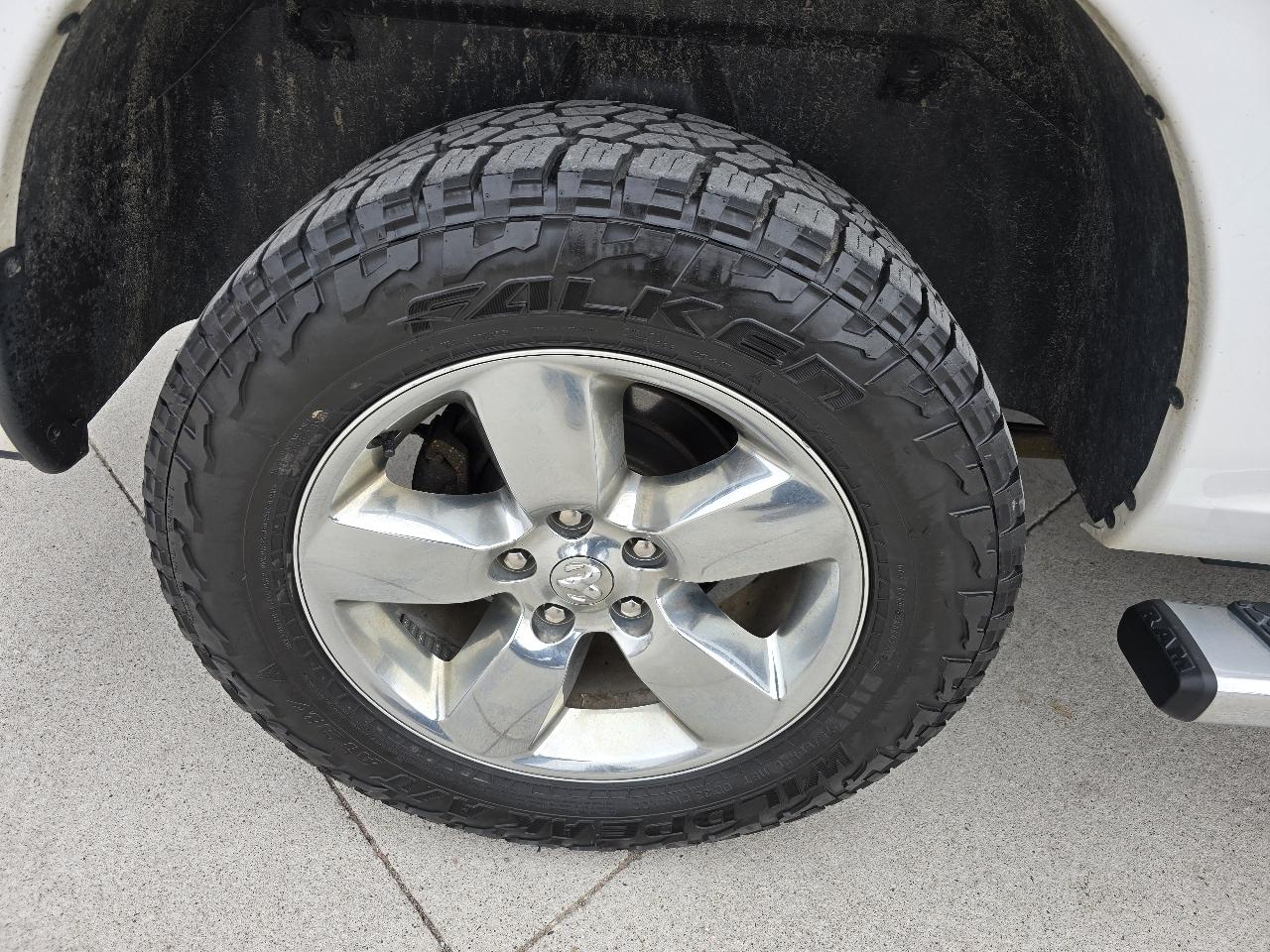 RAM 1500 SLT Crew Cab SWB 4WD 2016